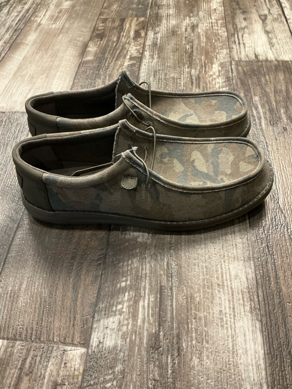 Men's Camouflage Slip-On Loafers - Brown Camo - Picture 6 of 10